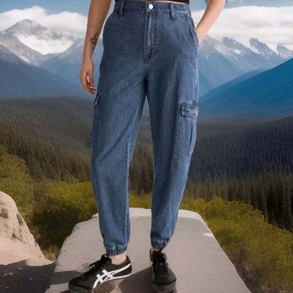 Madewell Cargo Jogger Jeans - Picture 3 of 13